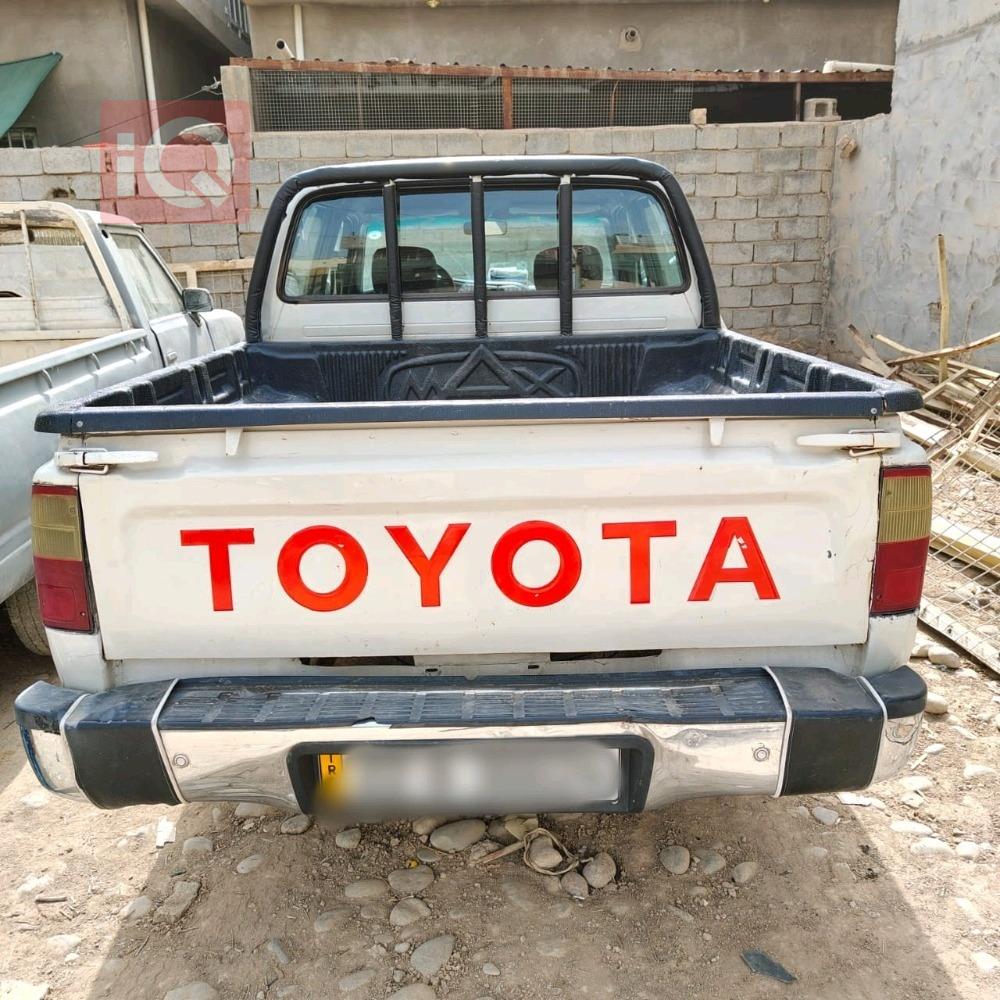 تويوتا هايلوكس